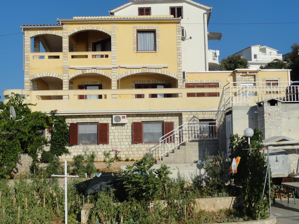 Apartments Dario Ražanj Buitenkant foto